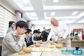 围棋名家刘小光走进山西大学图片
