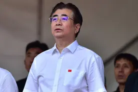 官方：宋凯当选中国足协新任主席！孙雯、袁永清、杨旭、许基仁当选副主席图片