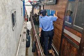休渔期间广州检查船舶986艘次，查获涉渔“三无”船舶88艘图片