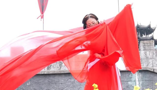 国庆中秋22.64万人次游龙山，只是预热！第四届湘西州旅发大会，邀您再相逢