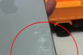 手机壳把手机弄坏了？这是真的！图片