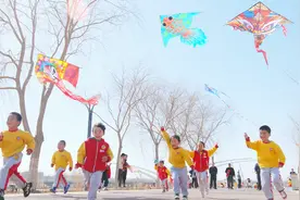 甘肃高台县第四幼儿园：悦春日之趣  享风筝之乐图片