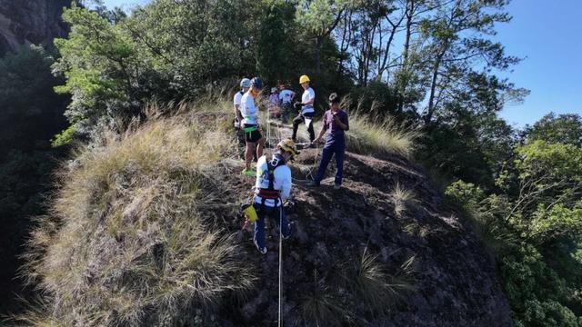 龙虎天下绝，飞檐走“鼻”！2025龙虎山岩壁速降赛圆满收官！