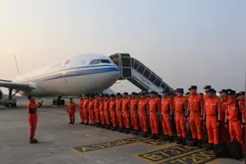 缅甸强震已致1700人遇难，卫星影像看地震前后变化→图片