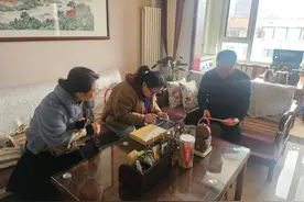 市中区统计局开展劳动力调查入户陪访工作图片