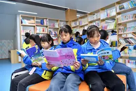 书香满校园，湖北保康乡村小学有了开放式图书馆图片
