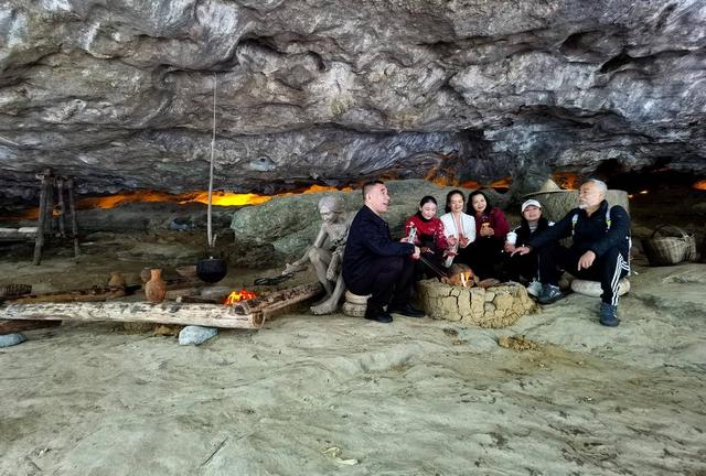 “秋假”遇上“宠客季” 巴山大峡谷迎来“深度游”热潮