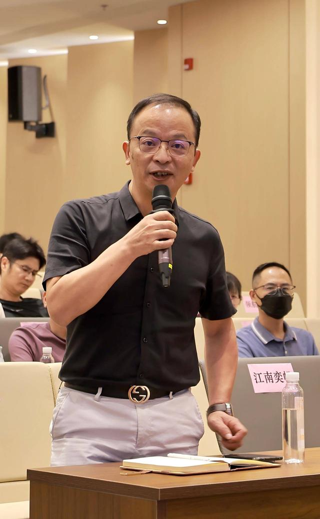 丁汉院士惠开开讲！勾勒“机器人+”赋能发展新图景