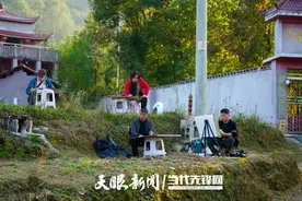 佛黔艺术家写生 ：魅力画卷的诞生之旅图片