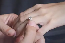 夜读丨做一个合格的路人甲图片