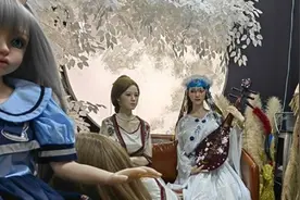 广东成人玩偶公司走红，乘大模型东风打造情感伴侣：娃娃有8种性格，能提供情绪价值，客户跟AI吵架后可一键清除记忆图片