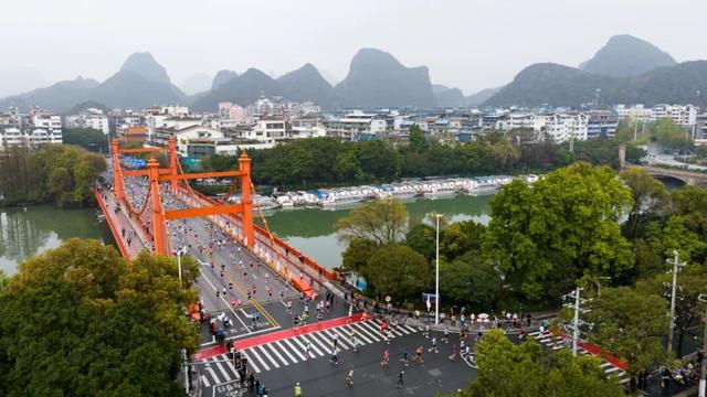 来桂林跑马怎么跟着赛道玩？看这个就够了～在山水画卷中奔跑，解锁 “甲天下” 的独特赛道！