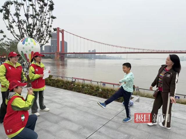 青春志愿闪耀武昌湾，红色文脉薪火永相传