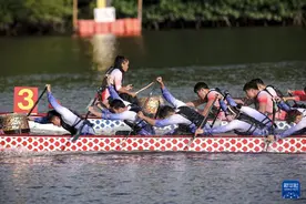 全国少数民族运动会龙舟项目混合组500米直道-广东队获一等奖图片