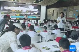 海口丁村小学开学第一课：走进湿地公园 听大自然的声音图片