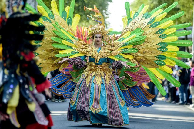 川观夜读丨700余人搜救内蒙古山洪失联人员；明日迎来第八个中国医师节；俄罗斯梁赞州工厂火灾事故已致20人遇难
