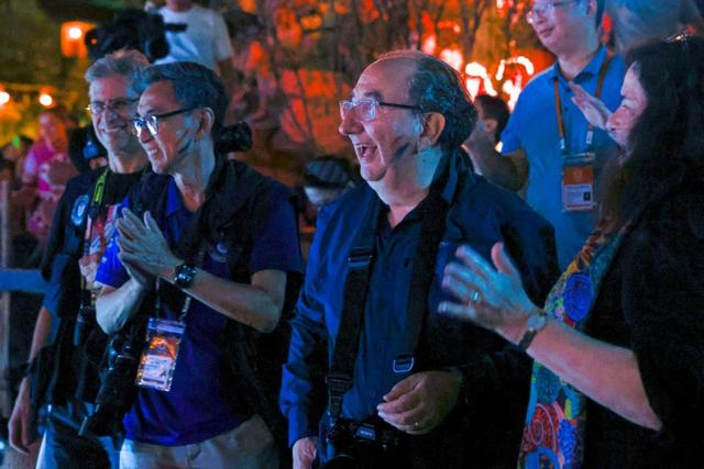 与故宫、长城同台领奖，这座长满国际游客的古镇拥有怎样的“出海密码”？