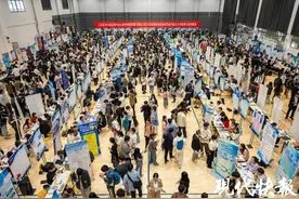 南京高校毕业生秋招火热进行中，11月还有100场高校毕业生专场招聘会图片