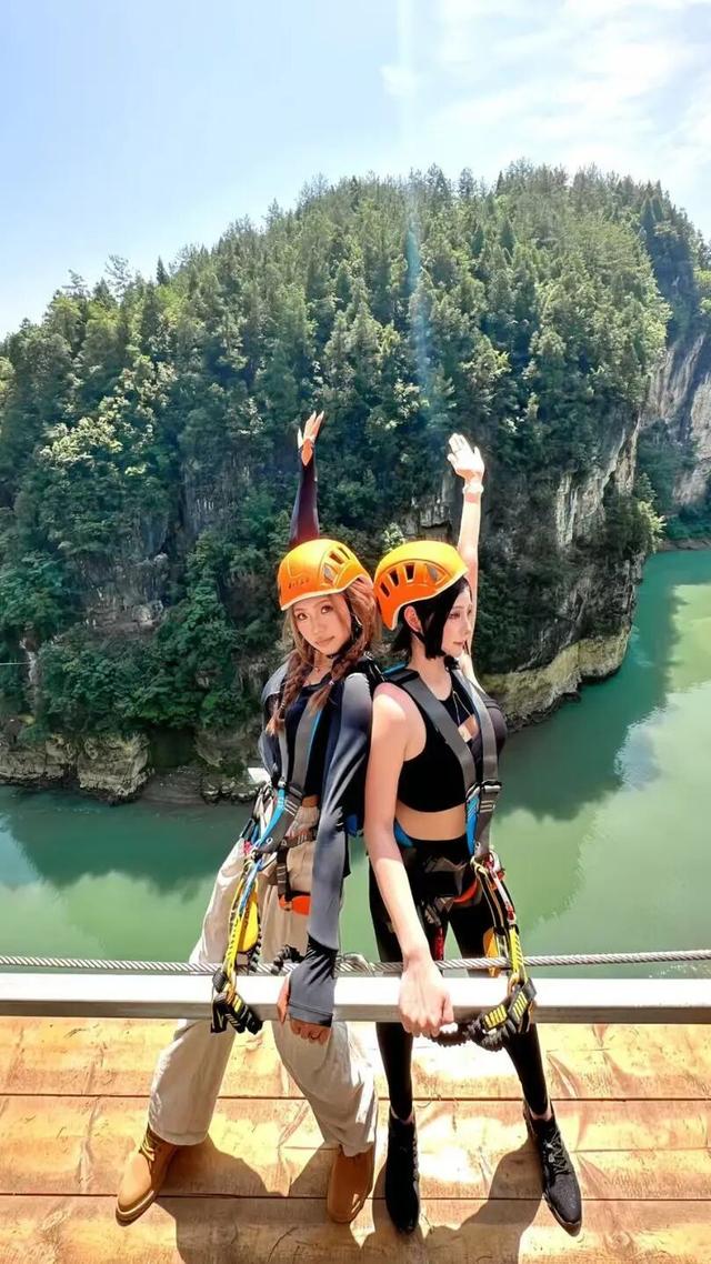 【秋游绥阳】追着风，勇闯清溪峡！