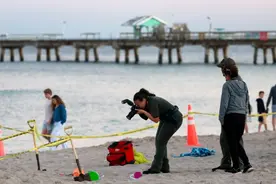 阳光海滩暗藏杀机！美国佛州7岁女孩之死警示“流沙陷阱”风险图片