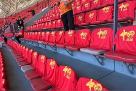 首发出炉！张玉宁和韦世豪搭档锋线 “塞鸟”未首发图片