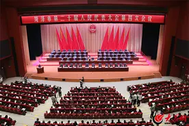 两会看点丨菏泽城乡居民年末储蓄余额增长12.7%，地区生产总值达4450亿图片