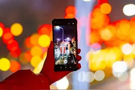 夜游、夜娱、夜演、夜食…春节的日照，“夜太美”！图片