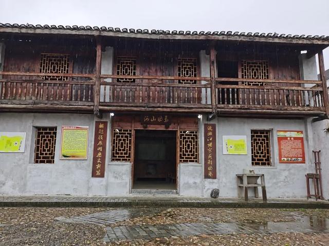 秋冬游资源！雾凇染丹霞，油茶暖红韵，这趟桂北秘境之旅很治愈