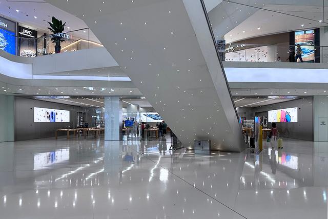 即将要在深圳开出又一家 Apple Store 的苹果，要准备关掉大连首店了