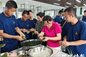 亭湖区新洋经济区：粽叶飘香迎端午 民族团结一家亲图片