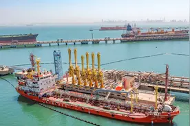 “两仓”功能叠加，国产燃料油供船更便捷图片