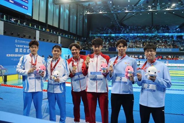 两次夺金 两破纪录！张展硕：做最好的自己