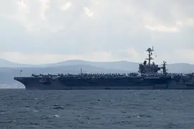 胡塞武装称三袭美“杜鲁门”号航母图片