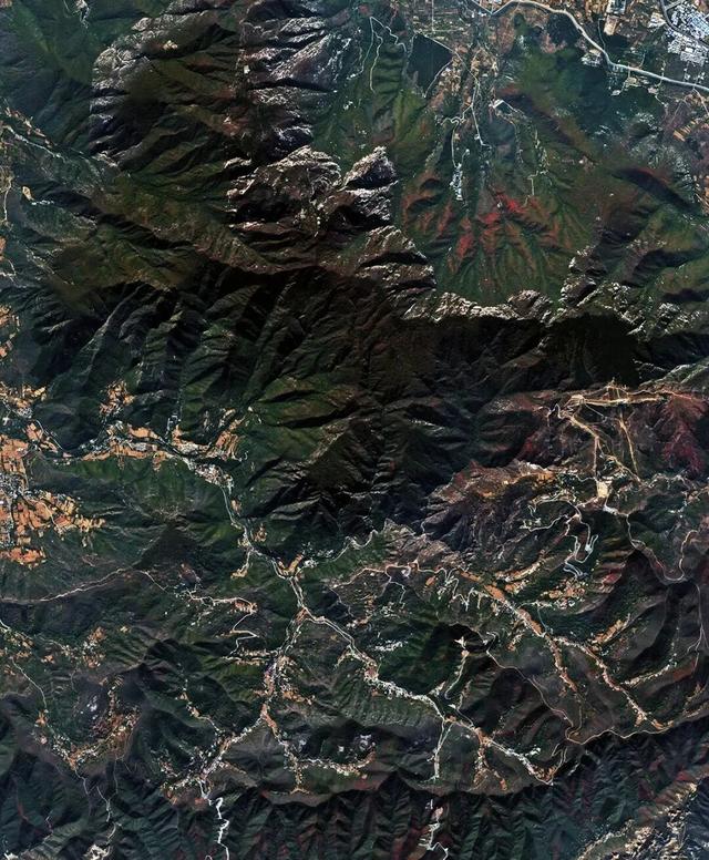 这份“太空组照”值得收藏！巡天遥看祖国壮美山河