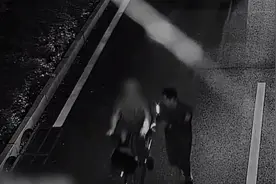 “我骗您有啥用啊？”87岁倔强大爷骑车迷路，北京民警深夜陪跑三公里图片