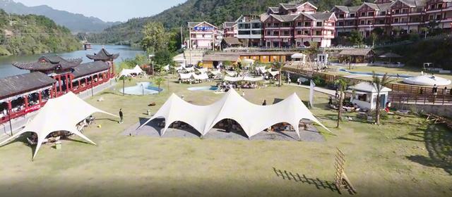 贵州铜仁：九龙洞“变形记”