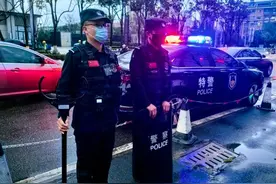 开学首日，昆明警方“护学模式”暖心上线图片