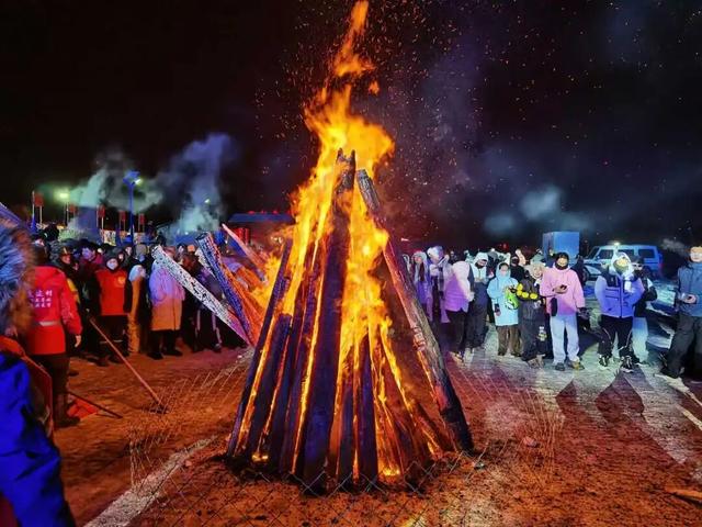 省媒看白山 | 吉林日报：“抚松之约·马上快乐”欢乐汇燃动冬日