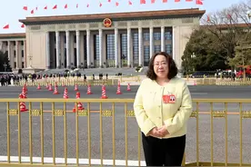 对话全国人大代表许连红：加快推进太原至绥德铁路客运专线建设，让更多的人走出大山图片