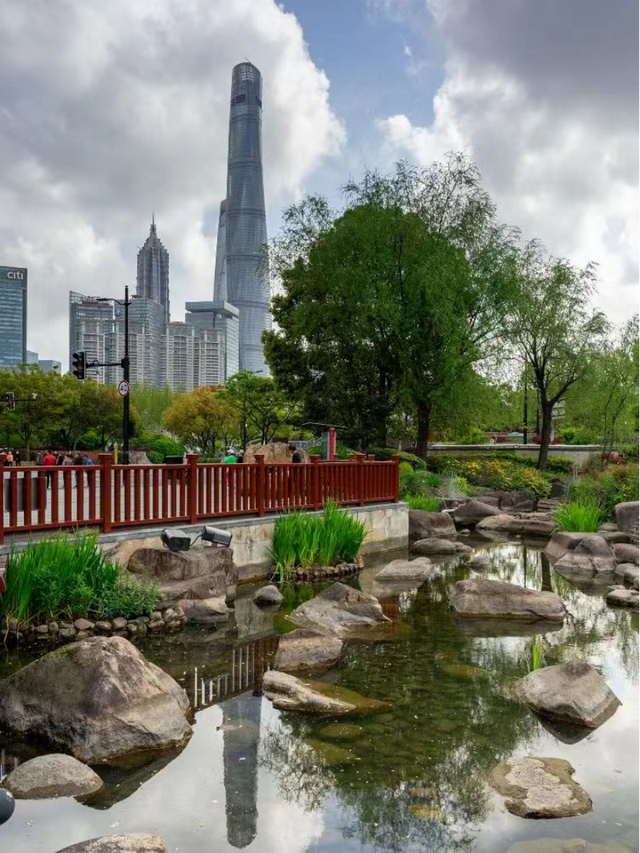 上海市中心又一公园拆除围墙！内藏明城墙和宝藏机位！怎么还有个“灶披间”？