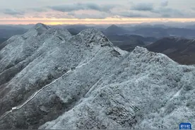 长城雪景如画图片