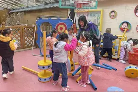 从发言会脸红到资深班主任，这名幼儿园老师常常获评“最受欢迎教师”图片