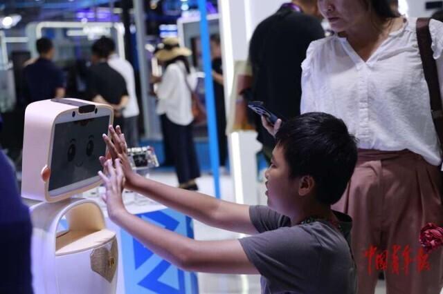 东博会刮起“AI 风”