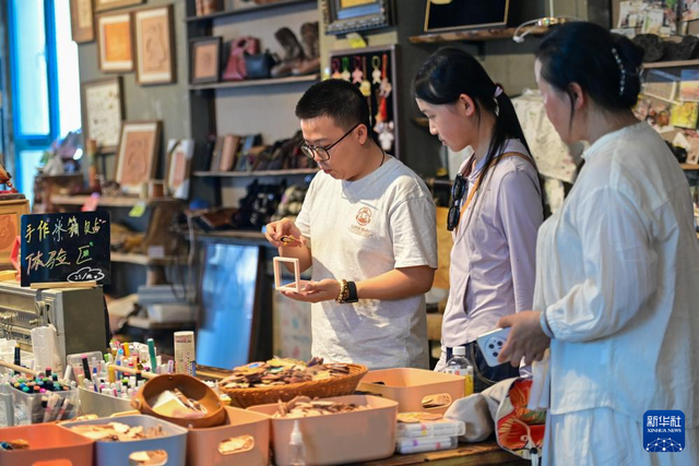 新华全媒+丨新疆伊宁：老城焕发新活力 文旅融合促发展