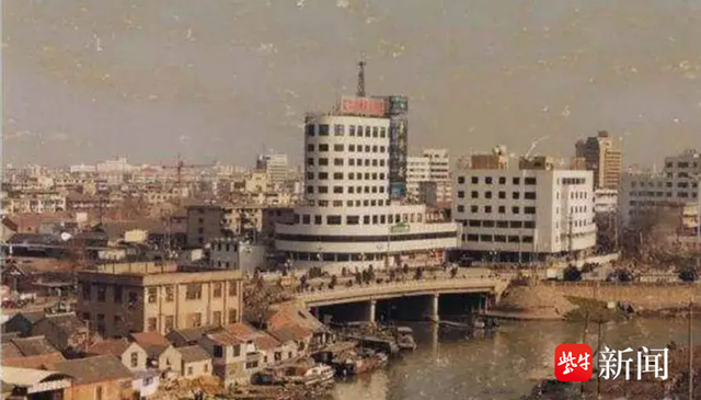 盐城建军路拾贝丨四桥贯古今 一轴串风华