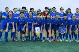济南市泉盛联合足球俱乐部女足成立图片