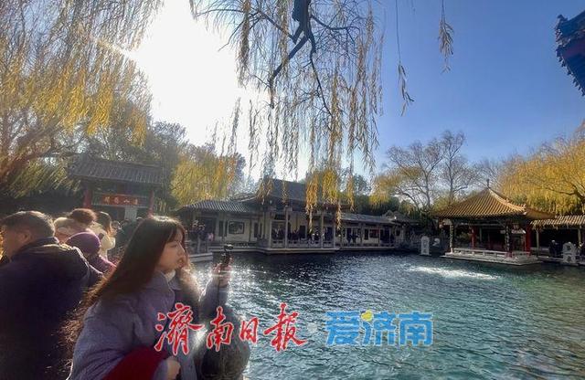 趵突泉水位同比上涨1.29米 冬日泉水欢腾引客来