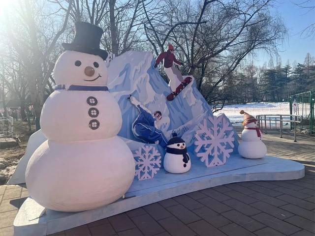 三条百米冰滑梯！8000平方米雪场！就在——