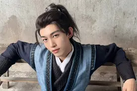 中戏毕业的“横漂”  选择退圈回老家赶集摆摊图片