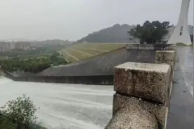 广东茂名发布洪水红色预警 高州水库今日12时开始排洪图片